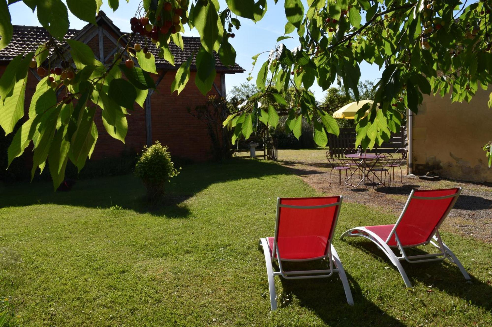 Du Vert & Du Bon Air - Linge Maison Inclus - Parking Prive Gratuit - Centre Ville Bergerac 10Mn - Domaine Bellevue Cottage En Perigord Lembras Exterior foto